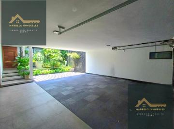 Casa · 680m² · 3 Recámaras · 4 Estacionamientos · Casa en Venta - Colonia Zaragoza