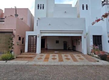 Casa de 5 habitaciones, Mazatlán · Casa de 5 Recámaras a La Renta en Sábalo Country $24,000 Mxn