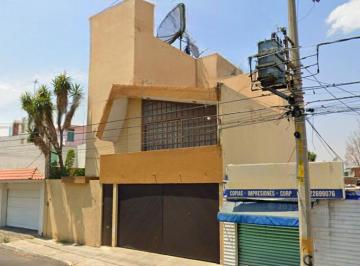 Casa en Venta de 3 habitaciones Lomas de Loreto · Casa en Venta en Lomas de Loreto, Heroica Puebla de Zaragoza, Pue.