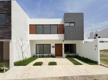 Casa · 176m² · 4 Recámaras · 2 Estacionamientos · Casa Nueva en Venta Lomas del Dorado