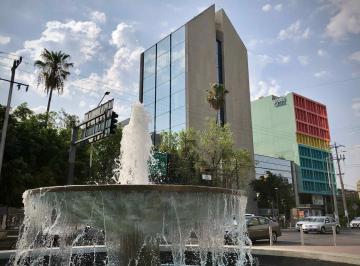 Oficina · 325m² · 2 Estacionamientos · Oficina en Renta en La Colonia Americana