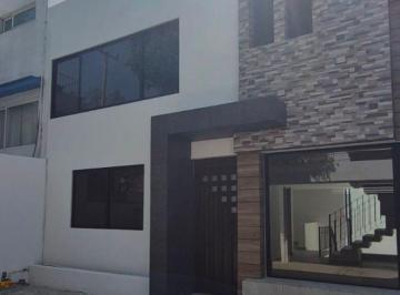 Casa de 3 habitaciones, Naucalpan de Juárez · Casa en Venta Satelite