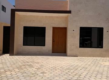 Casa · 123m² · 2 Estacionamientos · Casa en Venta en Residencial Rio, Una Planta, con Alberca, 3 Recamaras, Cancun, Quintana Roo