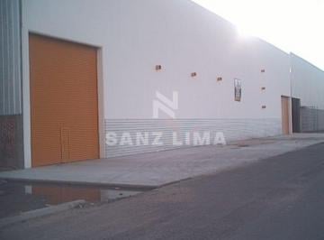 Bodega comercial , Celaya · Ciudad Industrial: Amplia Bodega con Anden de Carga.