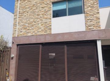 Casa de 3 habitaciones, Monterrey · Casa de 160 m² con 3 Recámaras en Renta en Cumbres Elite
