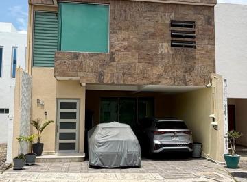 Casa · 190m² · 2 Estacionamientos · Casa en Venta en Residencial Mallorca
