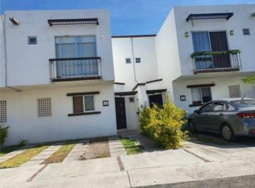 Casa de 3 habitaciones, Querétaro · Recuperacion Bancaria Sonterra Queretaro, Rh