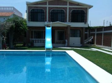 Casa de 3 habitaciones, Ayala · Casa de 450 m² con 3 Recámaras en Venta en Paraíso Tlahuica