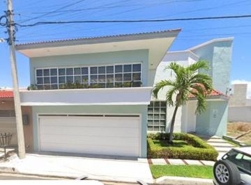 Casa de 3 habitaciones, Boca del Río · Casa en Venta con 3 Habitaciones y Alberca en Costa de Oro