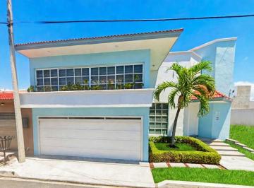 Casa de 3 habitaciones, Boca del Río · Casa en Venta con 3 Habitaciones y Alberca en Costa de Oro