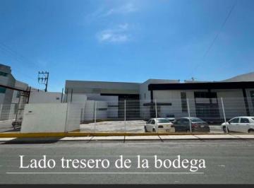 Bodega comercial de 5 habitaciones, El Marqués · Bodega en Renta en Cumbres de Conin
