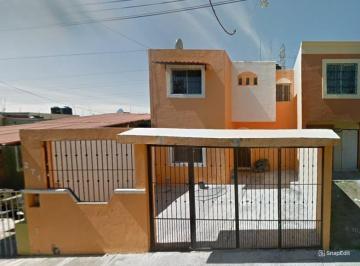 Casa de 3 habitaciones, Villa de Alvarez · Casa de 120 m² con 3 Recámaras en Venta en Colima