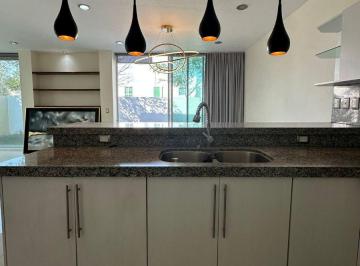 Casa de 4 habitaciones, Zapopan · Casa en Venta Solares