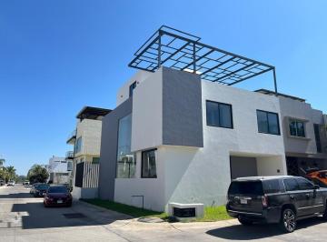 Casa de 4 habitaciones, Zapopan · Casa en Renta en Zapopan, Jalisco, Coto Español, Valle Imperial