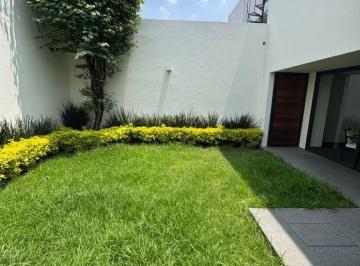 Casa · 350m² · 3 Recámaras · 2 Estacionamientos · Casa en Renta en Ciudad Jardín, Coyoacán