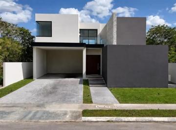 1 · Casa en Venta en Privada con Amenidades, Merida Yucatan