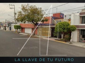 Casa de 3 habitaciones, Ecatepec de Morelos · Casa en Venta en Av Valle del Don en Valle de Aragon 3ra Secc. Ecatepec de Morelos, Méx.