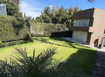 09583e088d1e52ed2541a18b21a4404a2c1aec89bba1d0068e44a99dff0fa026 · Casa en Herradura en Cerrada con Gran Jardín