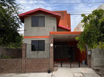 Casa · 131m² · 3 Recámaras · 1 Estacionamiento · Casa Para Venta en Colonia Jesus Luna Luna