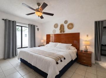 Casa · 4 Recámaras · 2 Estacionamientos · Casa Renta, Amueblada, 4 Recamaras, Villas Marivela, El Conchal, Riviera Veracruz