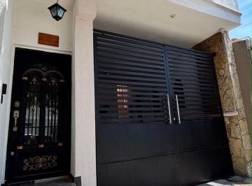 Casa · 128m² · 3 Recámaras · 2 Estacionamientos · Casa - Jardines de Anahuac