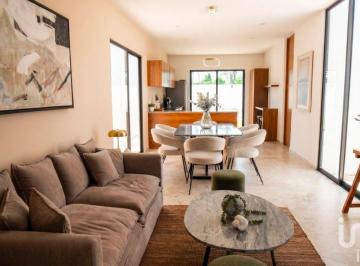 Casa · 88m² · 2 Recámaras · 2 Estacionamientos · Casa en Venta Al Norte de Mérida, con Opción a Segundo Piso.