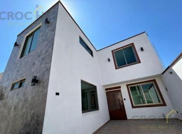 Casa · 105m² · 3 Recámaras · 1 Estacionamiento · Casa en Venta Dentro de Fraccionamiento Privado en Coatepec, Junto a Planta de Coca - Cola