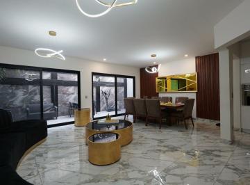 Casa en Venta de 3 habitaciones Las Cumbres · Amplia Casa de 3 Plantas con Área Social, Asador y Sala de Tv. Cumbres Elite