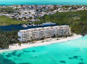 Departamento · 212m² · 3 Recámaras · 1 Estacionamiento · Residencia en Venta en Isla Mujeres, con 3 Recamaras Frente Al Mar