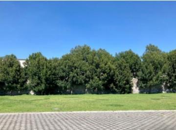 Terreno / Lote · 431m² · Terreno en Venta en Metepec, Condominio Condado del Valle