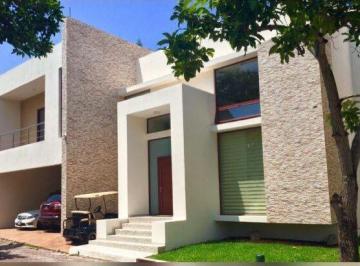 Casa · 500m² · 5 Recámaras · 3 Estacionamientos · Club de Golf Villa Rica Casa en Venta y Renta 5 Recamaras, Cto Serv, Alberca, Paneles Solares