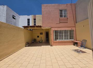 Casa de 3 habitaciones, Zapopan · Casa con 3 Recámaras,2 Autos Comedor Muy Amplio, Oficina, en Venta en Las Águilas, Zapopan Jal