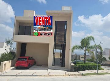 Casa · 178m² · 4 Recámaras · 2 Estacionamientos · Casa - Residencial Vista Real