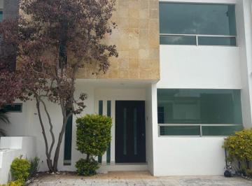 Casa de 3 habitaciones, Morelia · Casa en Venta Vistas Altozano