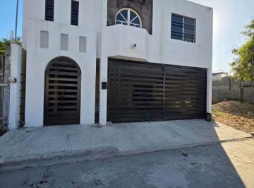 Casa de 3 habitaciones, Juárez · Enorme Casa en Venta Col. Residencial Zirandaro, Juarez, Nuevo León