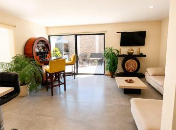 Casa de 3 habitaciones, Tlajomulco de Zúñiga · Casa en Venta en Coto Privado Amueblada Lista Para Habitar o Invertir en Airbnb