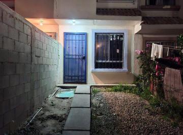 Casa de 2 habitaciones, Tijuana · Casa en Venta en Urbiquinta del Cedros – Privada Camelio, Tijuana, Bc