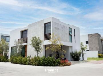 Casa en condominio de 3 habitaciones, Zapopan · Casa en Venta en La Toscana