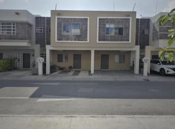 Casa · 139m² · 3 Recámaras · 2 Estacionamientos · Casa en Cd del Sol