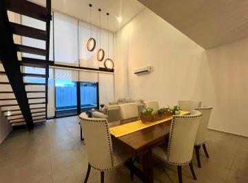 Casa · 3 Recámaras · 2 Estacionamientos · Hermosa Casa Amueblada con Paneles Solares en Privada Zentura Cholul