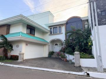 Casa · 420m² · 4 Recámaras · 4 Estacionamientos · Casa en Venta Costa de Oro Boca del Rio Veracruz