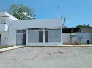 Local comercial · 50m² · 3 Estacionamientos · Local Comercial en Renta en Gasolinera, Pedregales de Tanlúm, Merida Yucatán
