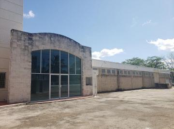 Bodega comercial · 1400m² · 20 Estacionamientos · Bodegas en Renta en Col. Buenavista, Mérida Yucatán