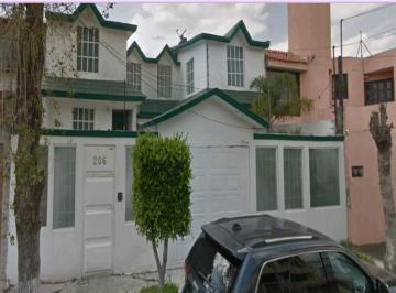 Casa de 6 habitaciones, Toluca · Venta de Casa en Sierra Ventana #206, Manzana 015, Valle Don Camilo, Toluca