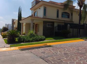 Casa de 3 habitaciones, Tlajomulco de Zúñiga · Casa en Venta con Tres Habitaciones con Baño Completo y Vestidor