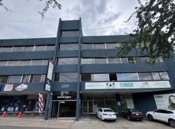 Local comercial , León · Local en Renta Sobre Blvd Las Torres, Cerca de Colegio, Miraflores León Guanajuato