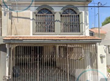 Casa · 108m² · 2 Recámaras · 2 Estacionamientos · Casa en Renta Valle de Brisas Monterrey