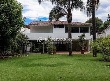 d8427538621919f42a60546052d7b6ff9ea1a3ae5dc9de4ba9dab5487907a48d · Casa en Venta en Fraccionamiento Cipreses de Zavaleta, Recta a Cholula, Puebla