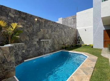 Casa · 300m² · 4 Recámaras · Casa en Fraccionamiento El Encinar Altozano