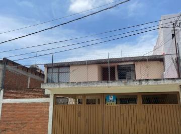 Casa · 300m² · 5 Recámaras · 3 Estacionamientos · Casa en Venta en La Chapultepec Norte